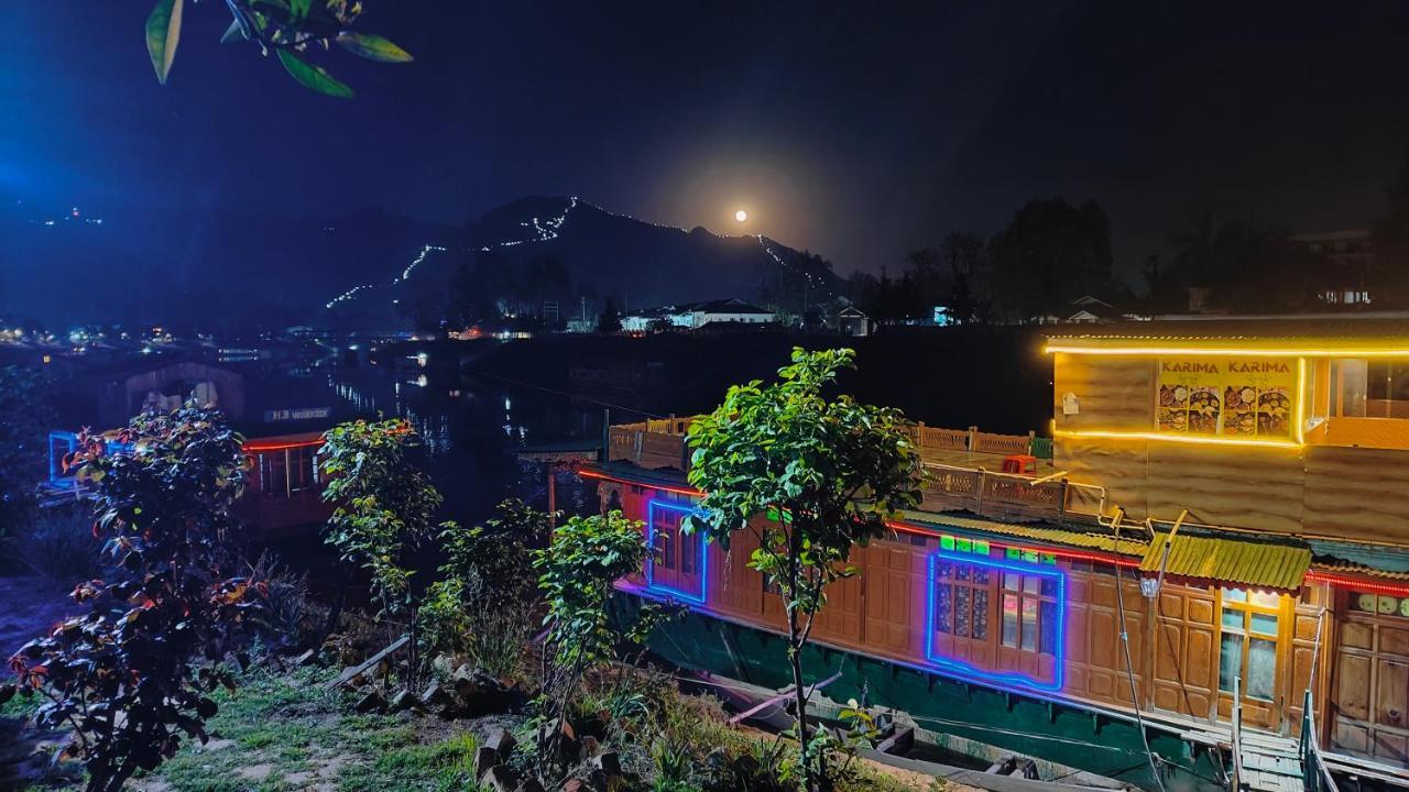 Houseboat Karima Palace Srīnagar Extérieur photo
