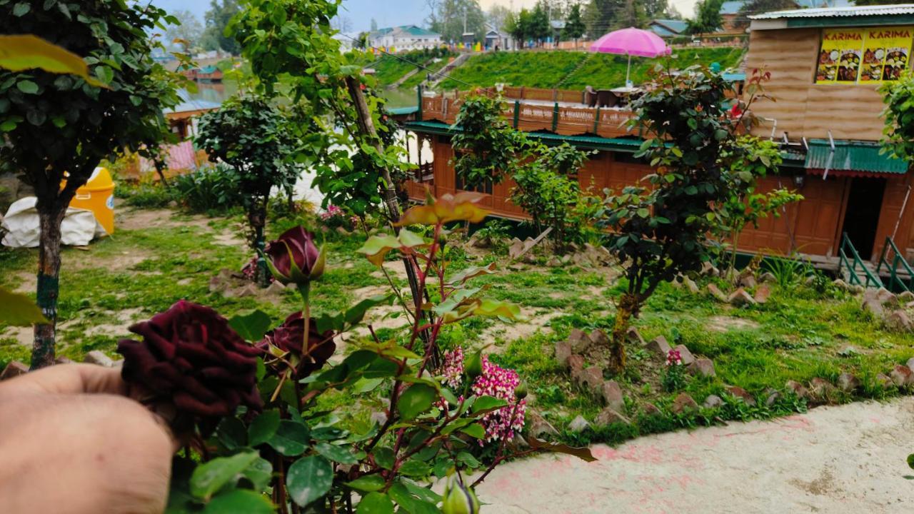 Houseboat Karima Palace Srīnagar Extérieur photo