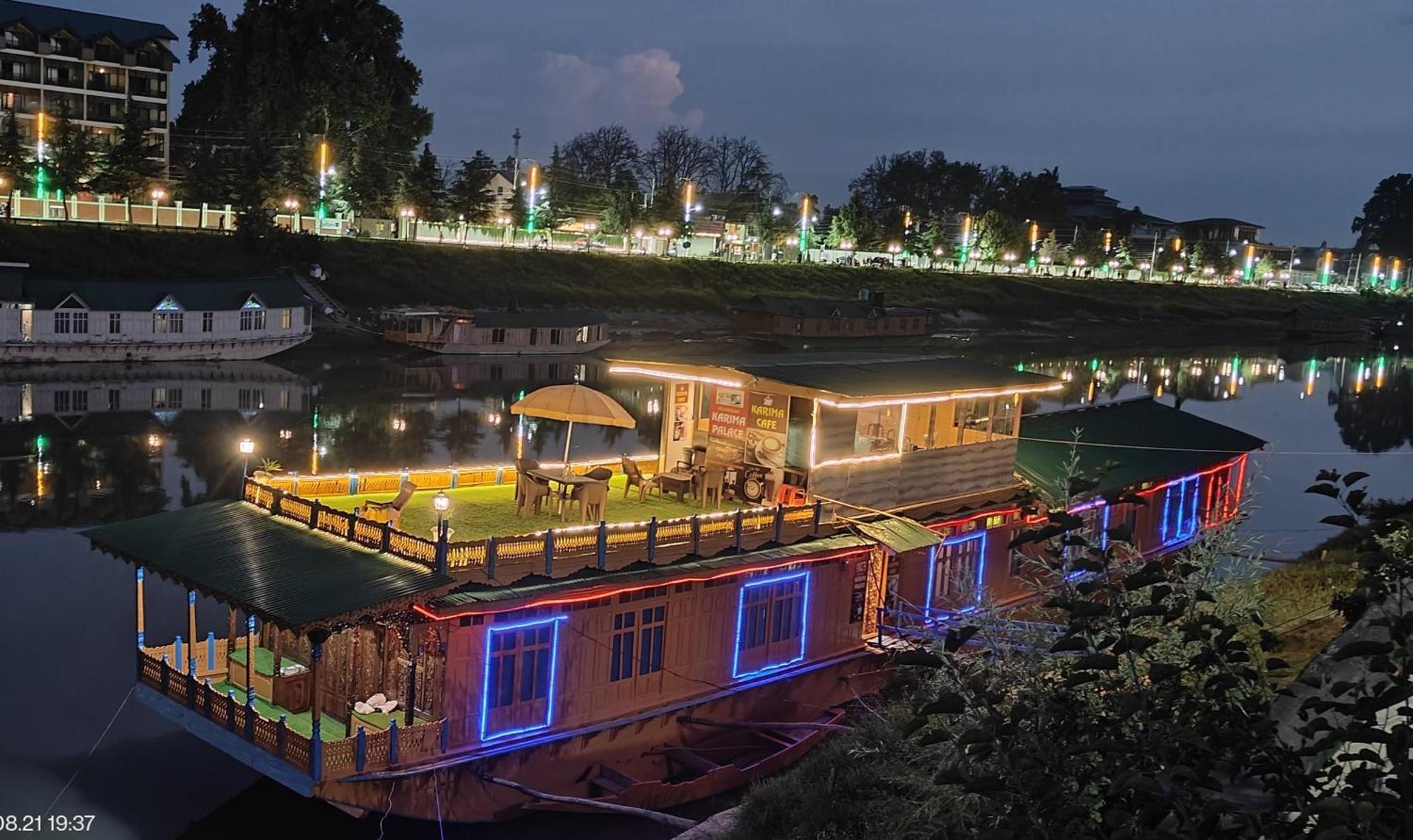 Houseboat Karima Palace Srīnagar Extérieur photo