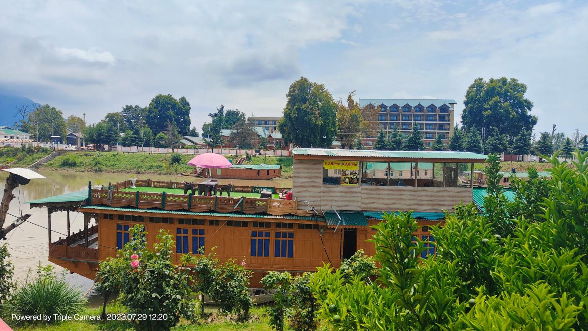 Houseboat Karima Palace Srīnagar Extérieur photo
